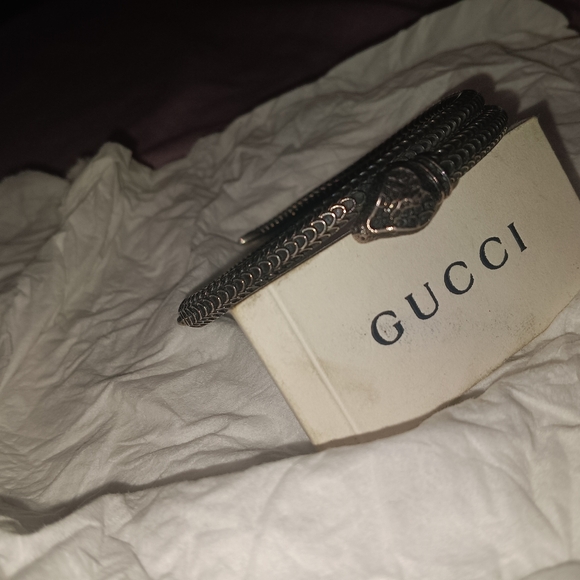 Gucci Snake Bracelet - Picture 3 of 3